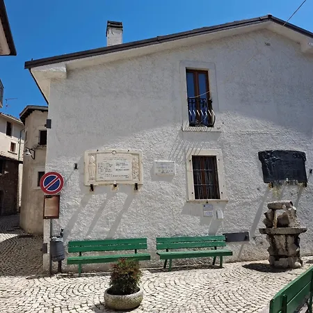 Anna Centro Storico Civitella Alfedena